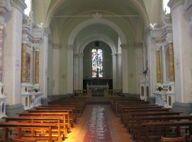 Visit Colle di Val d'Elsa Convento San Francesco lato stemma chiesa interno