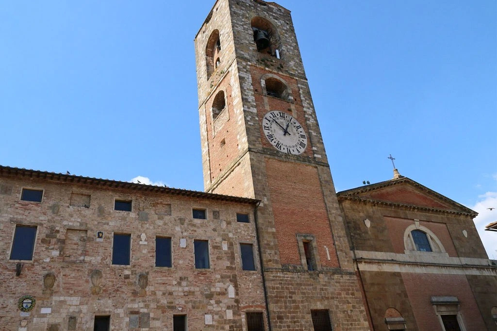 Visit Colle di Val d'Elsa Toscana Concattedrale dei Santi Alberto e Marziale - Duomo di Colle facciata campanile
